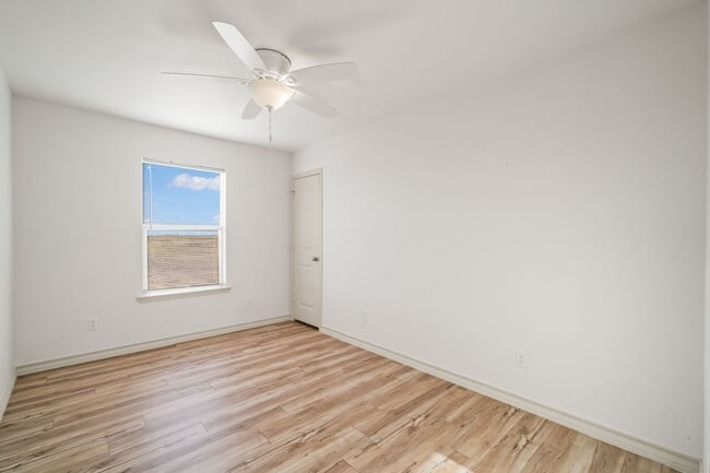 Building Photo - Country Living In Roosevelt ISD!