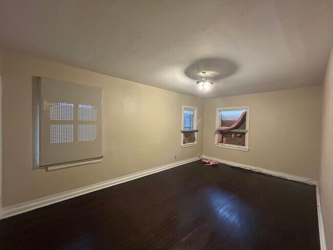 Building Photo - 11490 Laing St