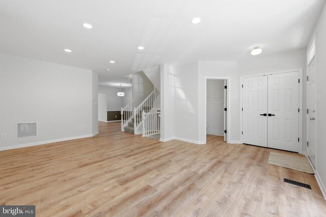 Building Photo - 8972 Benchmark Ln