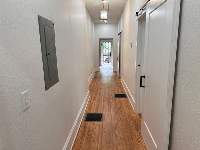 Building Photo - 369 Dargan Pl SW