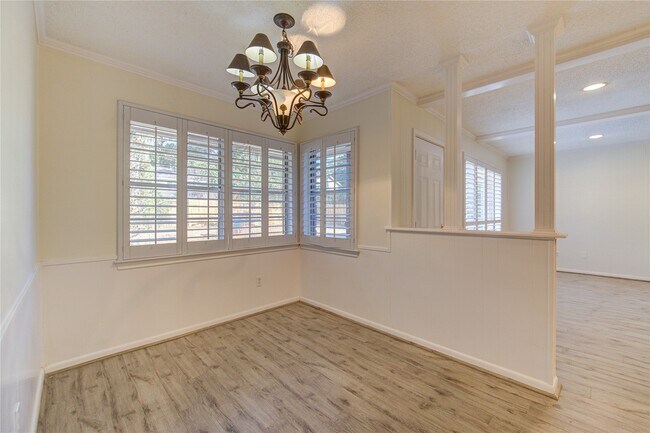 Building Photo - 5810 Boyce Springs Dr