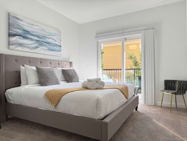 Building Photo - 525 Parkway Dr NE