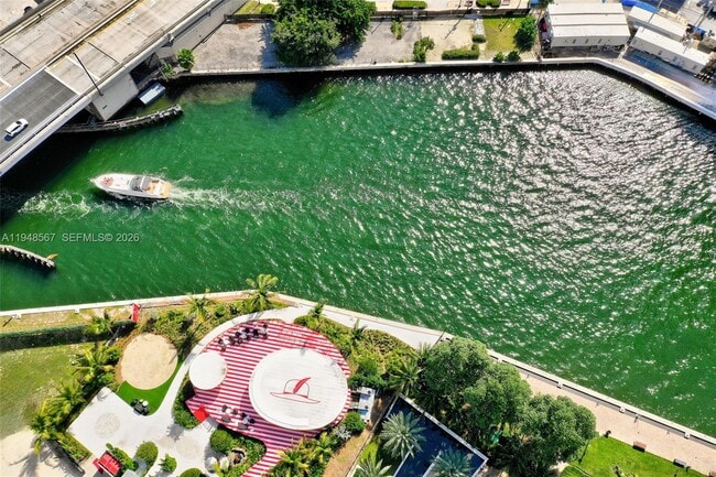 Building Photo - 350 S Miami Ave