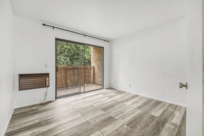 Building Photo - 243 S Avenue 50