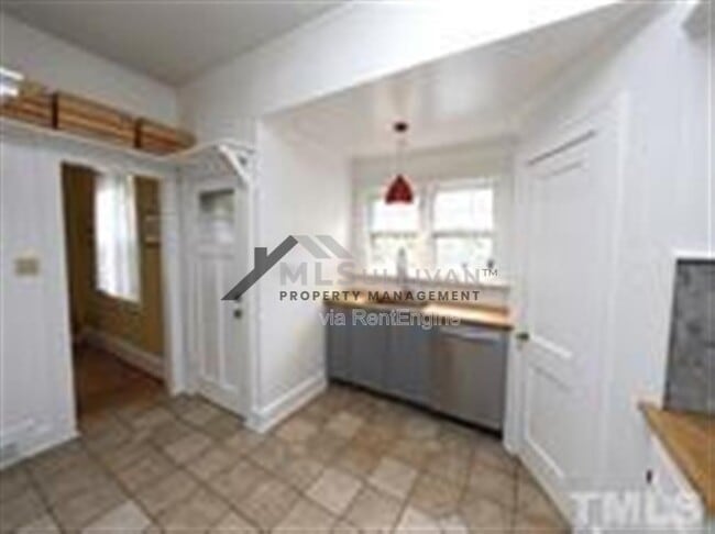 Building Photo - 510 N Greensboro St