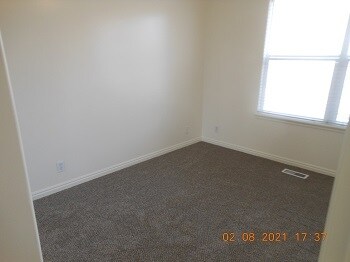 Building Photo - 3215 S 945 E
