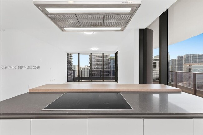 Building Photo - 1000 Brickell Plaza