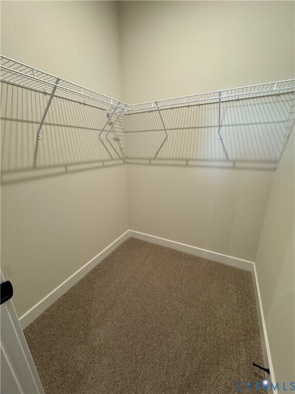 Building Photo - 8001 Lake Laurel Ln