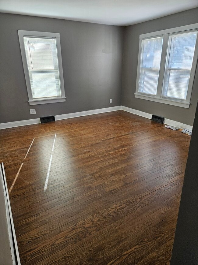 Building Photo - 4727 Massachusetts St