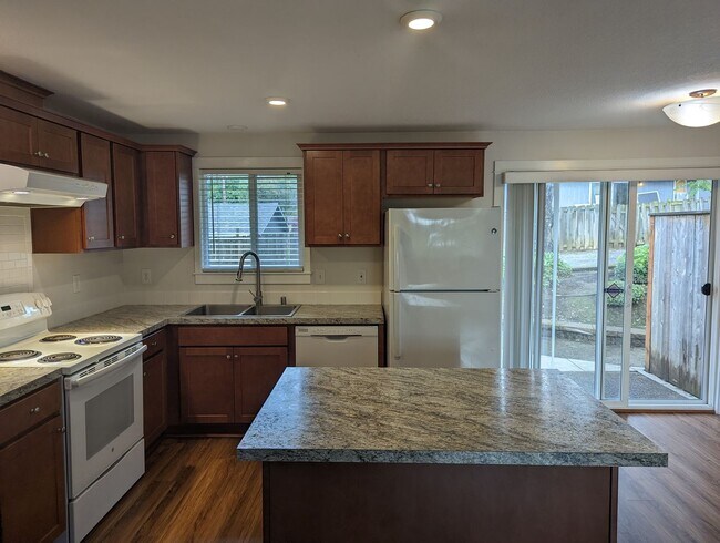 Building Photo - 1108/1110 W. 36th Street