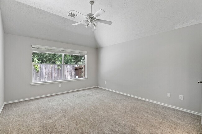 Building Photo - 18111 Stone Trail Manor Dr