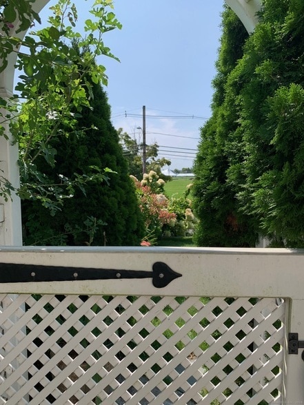 Building Photo - 35 Seaview Ave