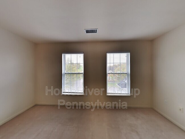 Building Photo - 145 Tanglewood Dr