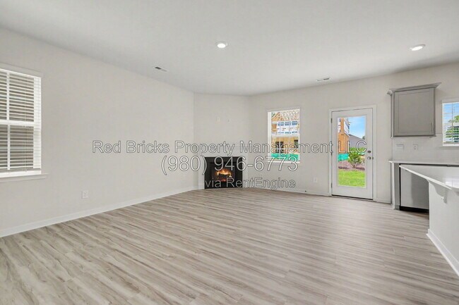 Building Photo - 524 Blackpool Ct