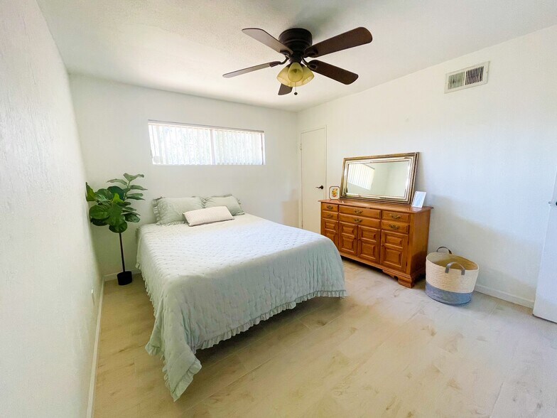 Building Photo - 74701 Merle Dr