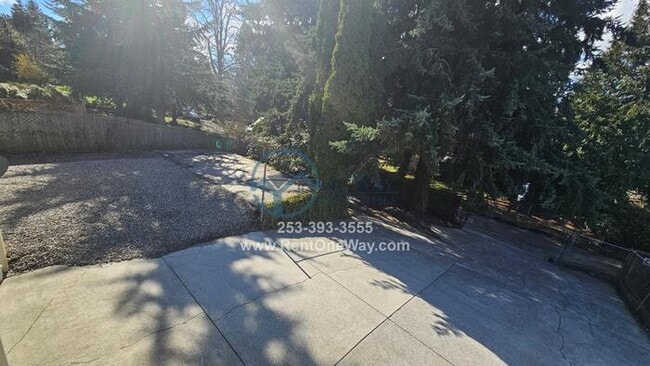 Building Photo - 4706 N Mullen St