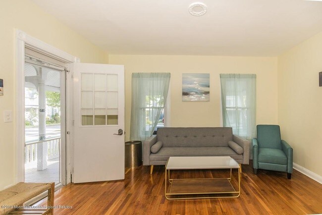 Building Photo - 105 Webb Ave