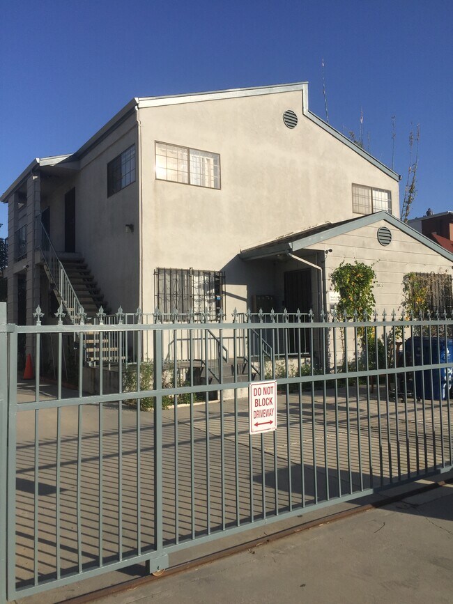Building Photo - 1832 S Curson Ave
