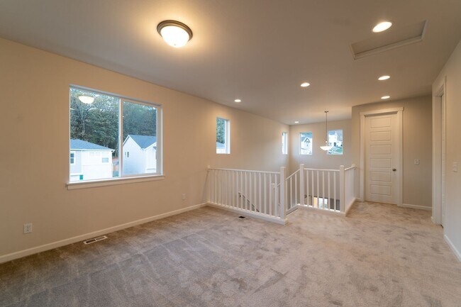 Building Photo - 4 Bed/3.5 Bath in Gig Harbor WA