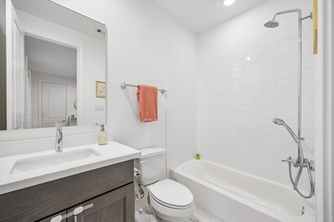 Building Photo - 3302 W 12th St