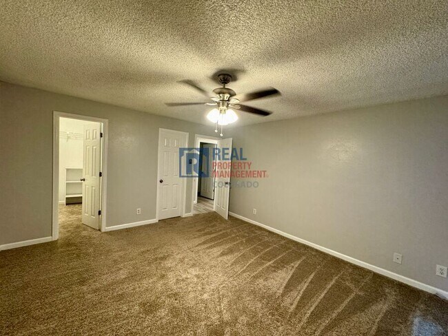 Building Photo - 17473 E Mansfield Ave