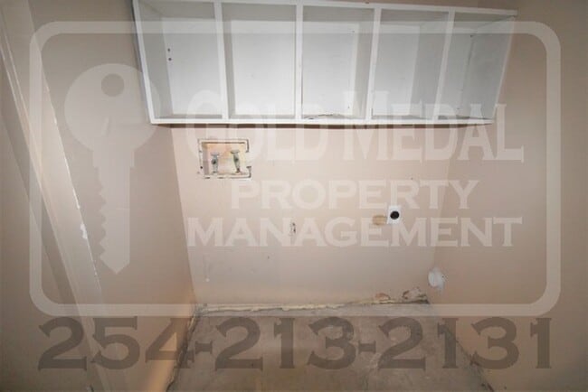 Building Photo - 804 Michelle Dr