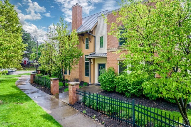 Building Photo - 3219 Euclid Heights Blvd