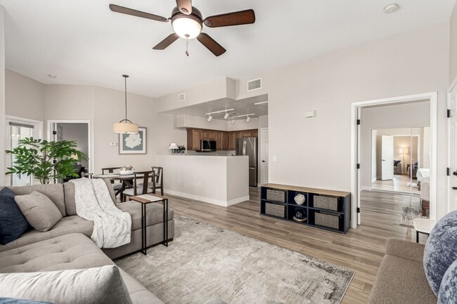 Building Photo - Stunning furnished 2-Bedroom Condo with Mountain Views!