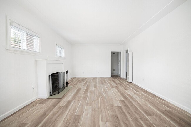 Building Photo - Cozy 2bed/1bath in Normal Heights now avai...