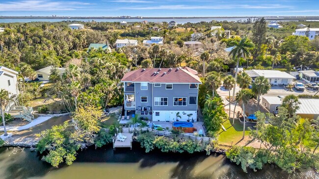 Building Photo - 28 Michiana Dr