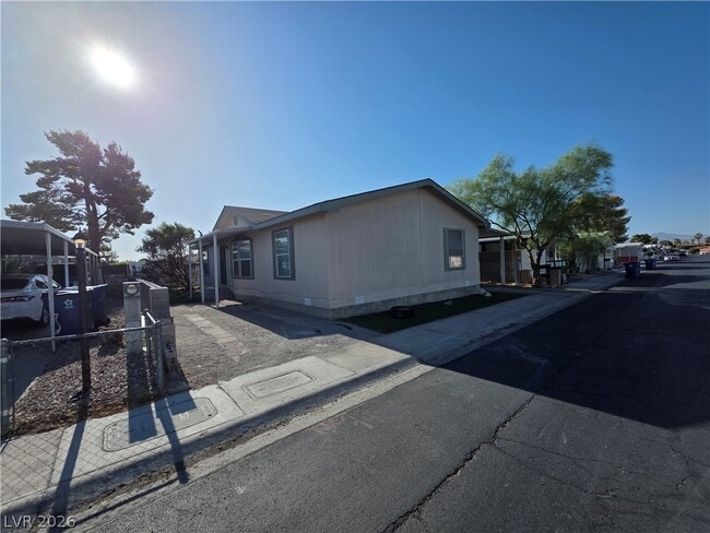 Building Photo - 3560 Estes Park Dr