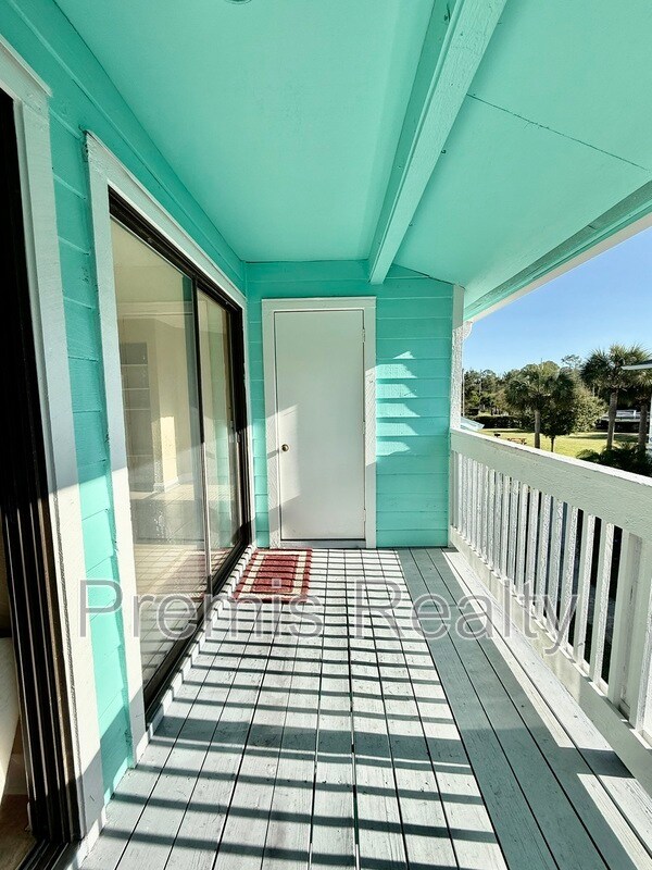 Building Photo - 455 Alt 19