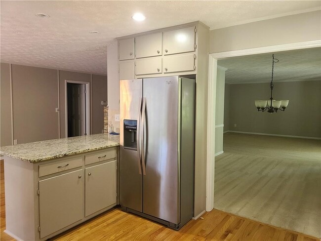 Building Photo - 2520 Riverglenn Cir