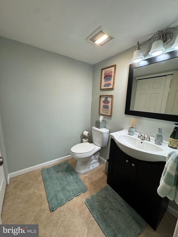 Building Photo - 17 Parkview Way