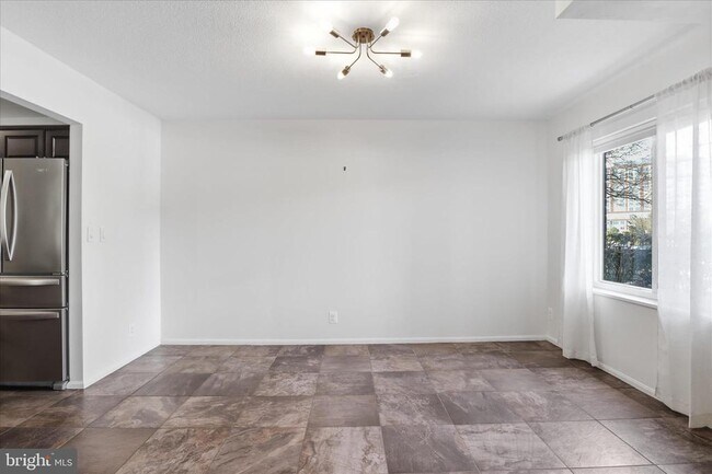 Building Photo - 8340 Greensboro Dr