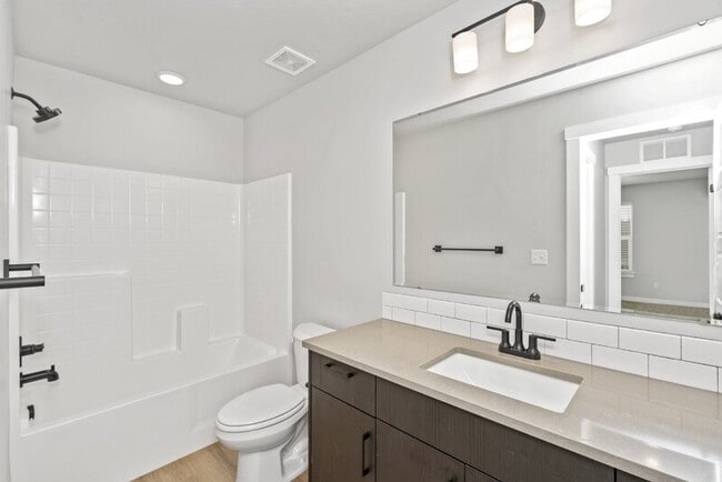 Building Photo - 2951 S Alcamo Wy