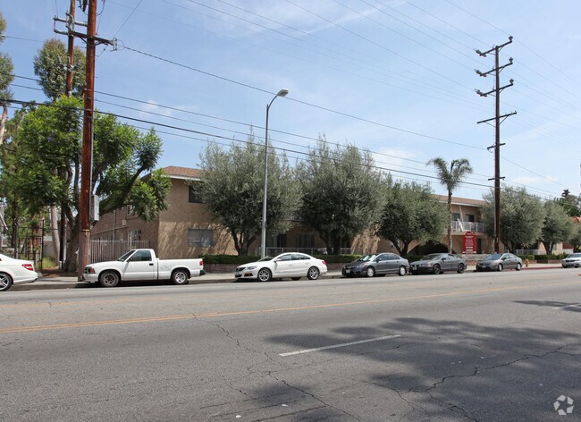 Building Photo - Vanowen Apartments