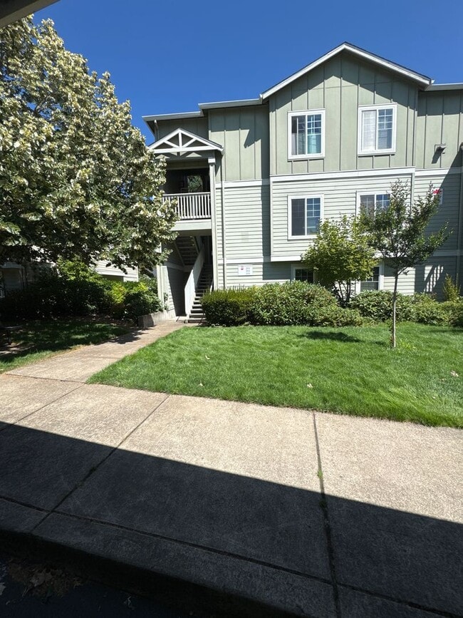 Primary Photo - Beautiful 1 Bedroom 1 Bath Condo Located i...