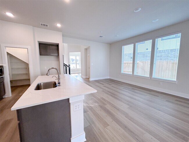 Building Photo - 6007 Churchill Spgs Ln