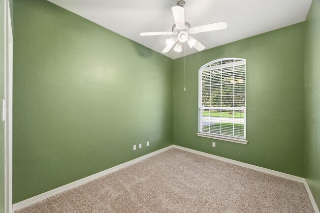 Building Photo - 8218 Silver Lure Dr