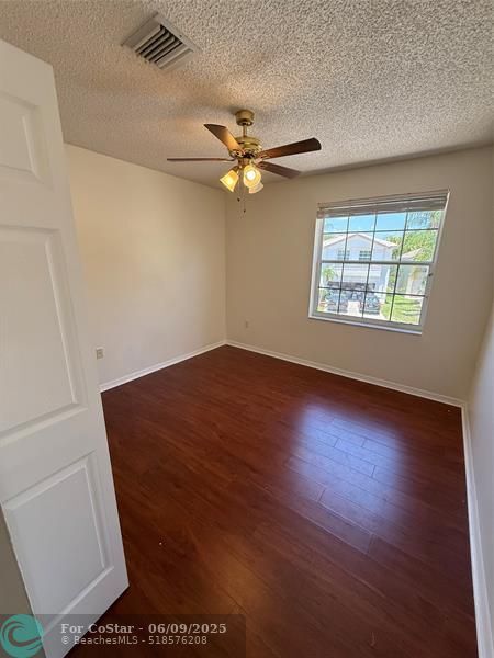 Building Photo - 11660 NW 52nd Ct