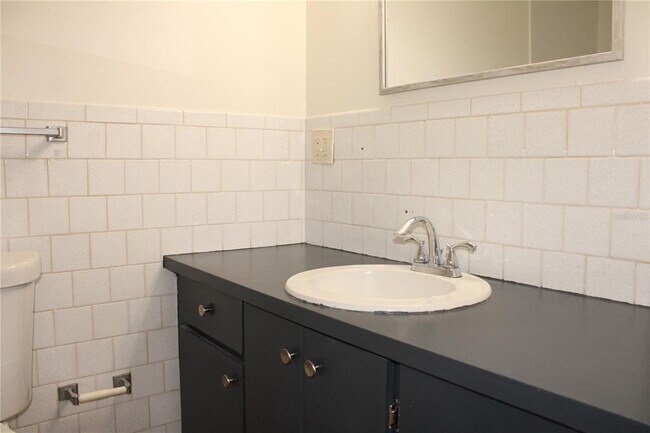 Building Photo - 3900 Roxane Blvd