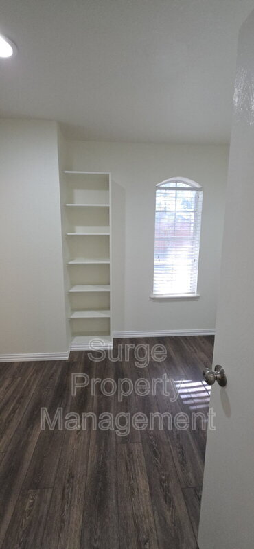 Building Photo - 629 Dorchester Dr