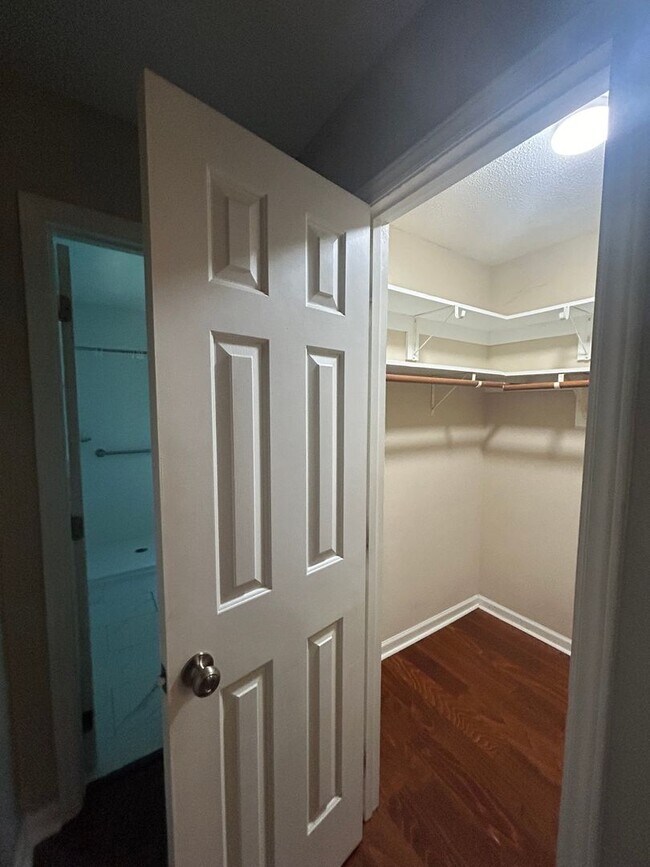 Building Photo - Charming 3BR House in Raleigh
