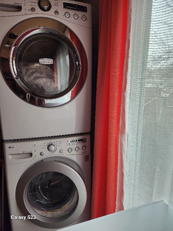 Building Photo - 710 Catskill St