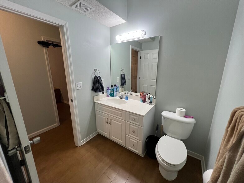 2nd bathroom - 1501 Partin Dr N