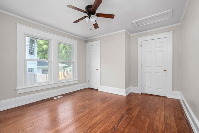 Building Photo - Cozy 3-Bedroom Home with Classic Charm in ...
