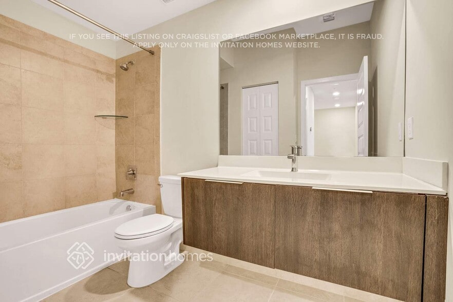 Building Photo - 10437 NW 82nd St