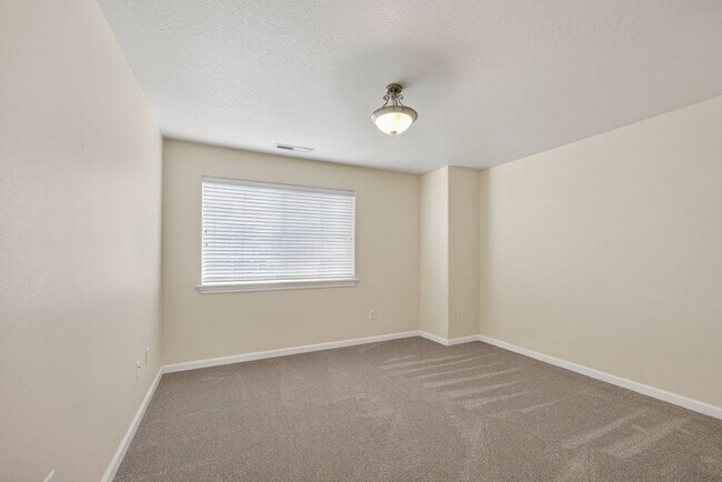 Building Photo - 2525 Corona Ave