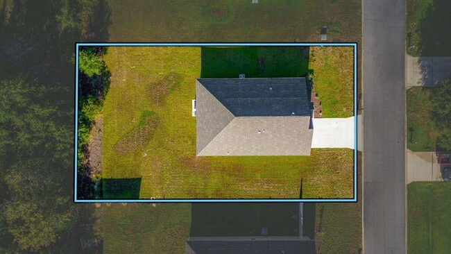 Building Photo - 42 Lockwood Way W